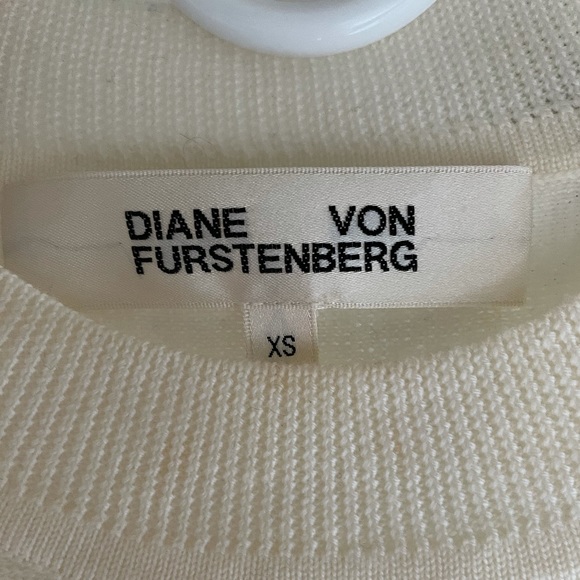 NWT DIANE VON FURSTENBERG MERINO WOOL Tie Sweater - Picture 3 of 7